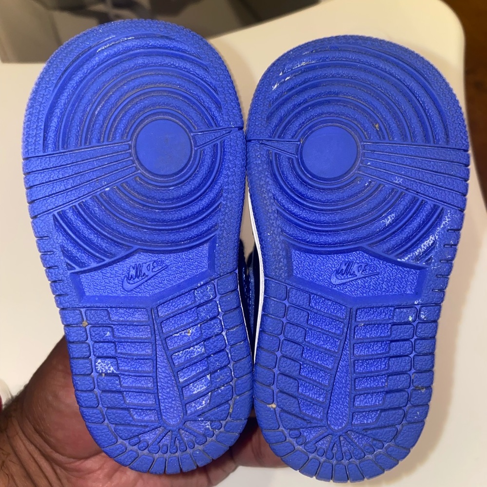 Jordan 1s - Picture 3 of 3